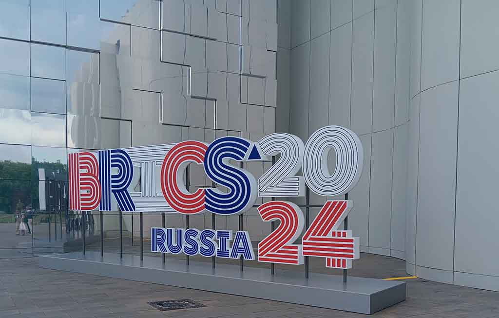 BrunoRguezP's tweet photo. Asisto hoy, en la ciudad de Nizhni Nóvgorod en Rusia, a la reunión de Cancilleres del grupo #BRICS, países con los que #Cuba ha mantenido históricamente excelentes relaciones bilaterales y posiciones convergentes en muchos temas de la agenda multilateral. https://t.co/kUYHBzUXSj