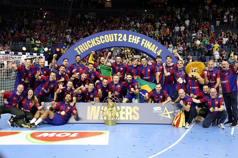 Se pierde y se señala al entrenador ¿y si se gana?
El <a href="/FCBhandbol/">Barça Handbol</a> sin  Fàbregas ni Cindric no iba a ganar nada y las lesiones de Makuc y Varela les diezmaban, entonces ¿cómo pueden ganar la Champions?
Algo de culpa tendrá el entrenador ¿no? Tremendo el trabajo de <a href="/Sutuni20/">A.C. Ortega Pérez</a> 👏👏