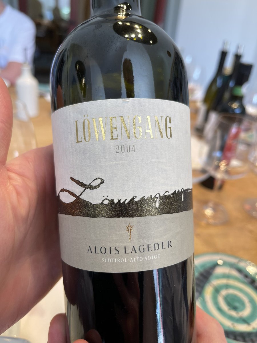 The vineyard Lowengang was purchased by Alois III, in 1934. From this single vineyard the Uvaggio Storico is Crafted. Old vines of #Cabfranc #Cabsav and #Merlot ! Also a Chardonnay since the 1970 is bottled from this vineyard. #biodynamic #Altoadige #Sudtirol #AloisLageder