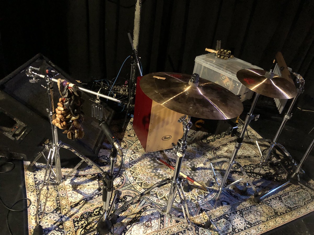 beachside2021's tweet photo. 先日の渡部歩さんのライブでは
ドラムセットとカホンのセット、両方を使用して演奏しました。
当教室ではドラム（電子ドラムを使用して）カホン、両方のレッスンが可能です🥁

お越しくださった皆さまありがとうございました！
暖かいみなさまに支えられております。
（けんと）

#渡部歩の輪広げよう https://t.co/zPMNpGximh