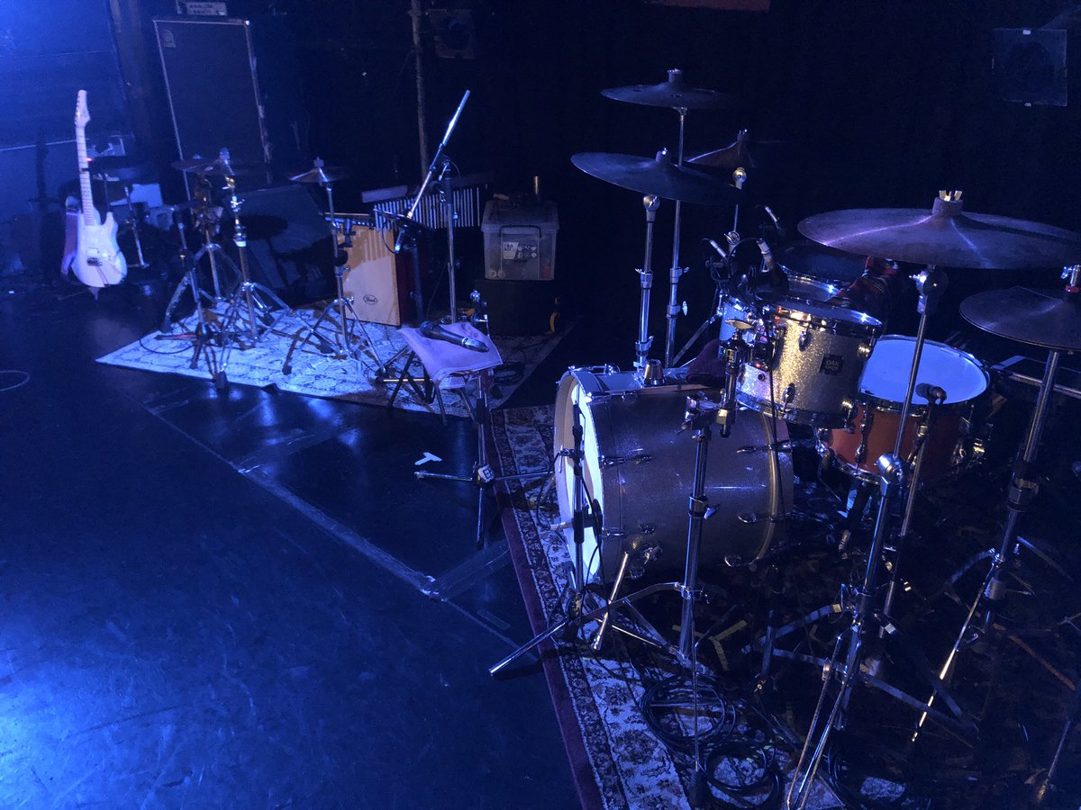 beachside2021's tweet photo. 先日の渡部歩さんのライブでは
ドラムセットとカホンのセット、両方を使用して演奏しました。
当教室ではドラム（電子ドラムを使用して）カホン、両方のレッスンが可能です🥁

お越しくださった皆さまありがとうございました！
暖かいみなさまに支えられております。
（けんと）

#渡部歩の輪広げよう https://t.co/zPMNpGximh