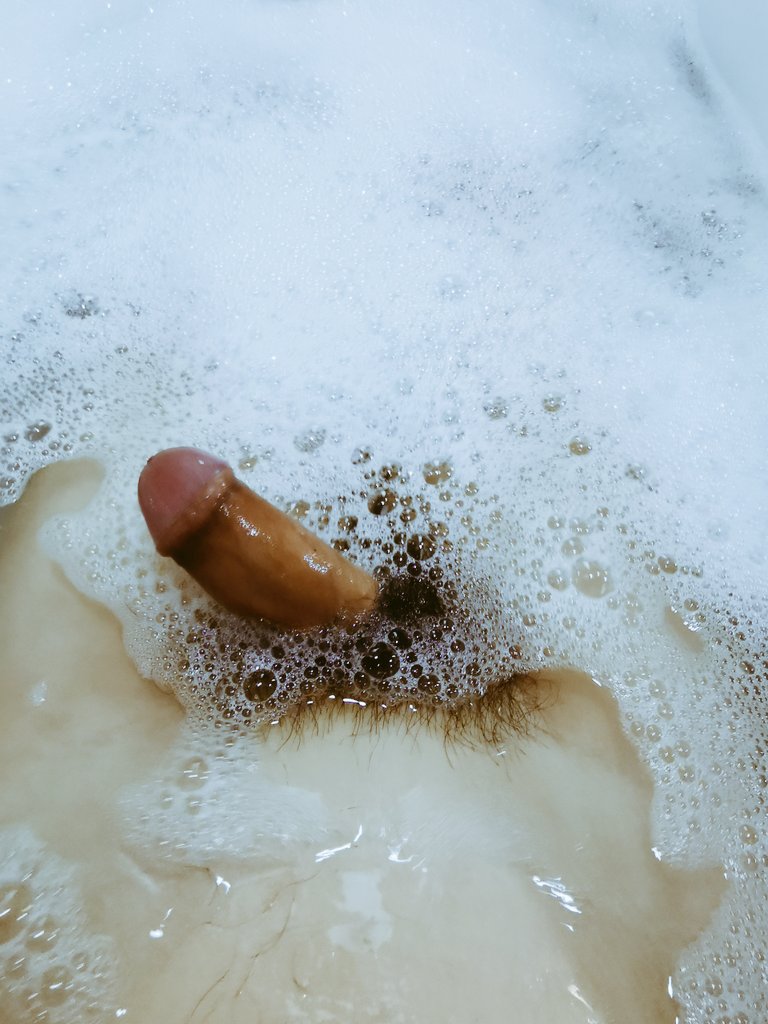 gordon_top's tweet photo. Something is lurking in the water. https://t.co/VRceiCLdEV