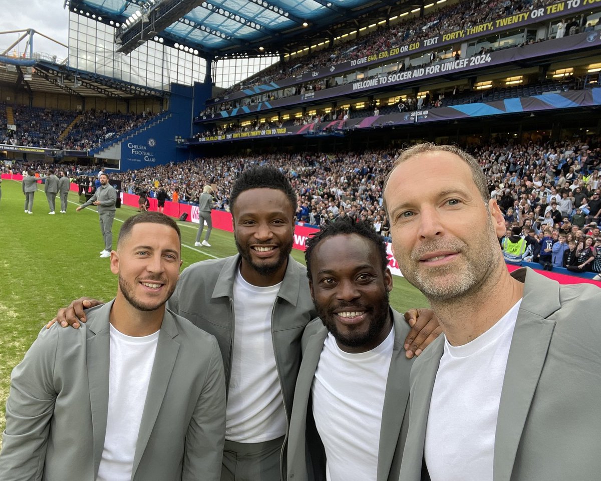 ChelseaFC's tweet photo. A special night at the Bridge. 🫶 https://t.co/QGy5D1WFPQ