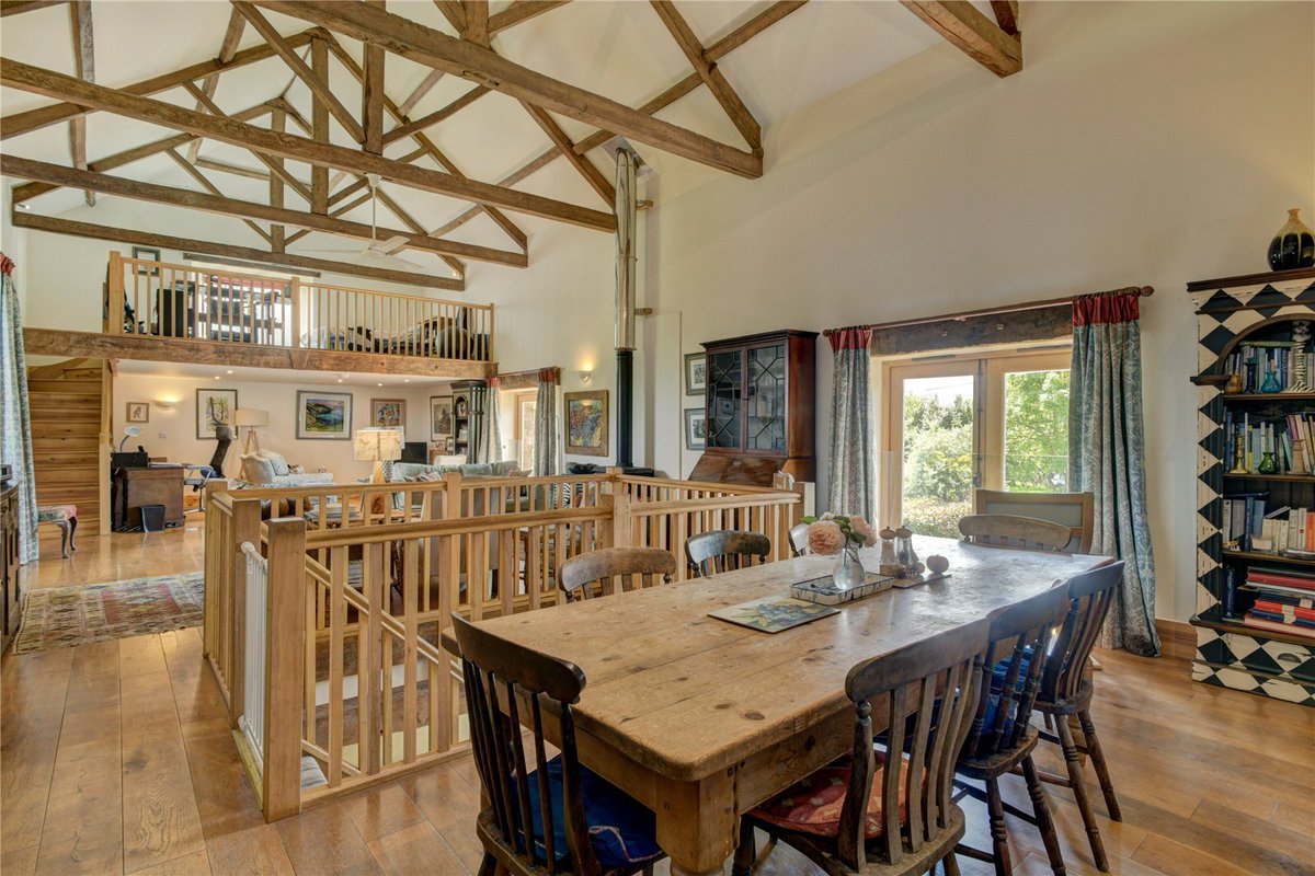 JS_Taunton's tweet photo. New to the market
#Runnington #Wellington #Somerset
A substantial #convertedciderbarn with five bedrooms and four bath/shower rooms offering highly flexible accommodation. Guide price £850,000.
https://t.co/fSX5cr9lPZ
@visitwelly @AroundWelly https://t.co/46uuR1SYKJ