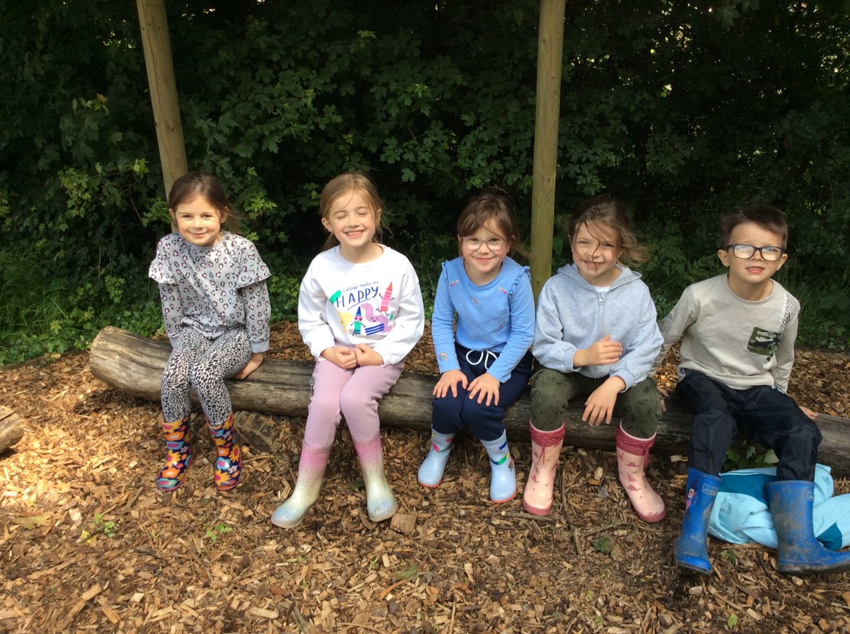 AppleySaintsCE's tweet photo. #ABASY2 had a wonderful time down in the forest @MadScienceNW @AMAZlNGNATURE @forestschooling @ForestSchools @ForestSchool https://t.co/zKg9hyP5lq