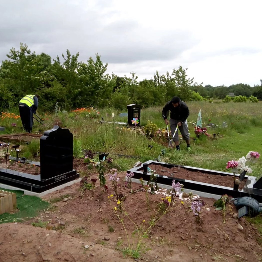 May Allah reward the 30+ volunteers who came to help with the Highwood Cemetery clean 

We will be cleaning Wilford Hill Cemetery later this month in sha Allah