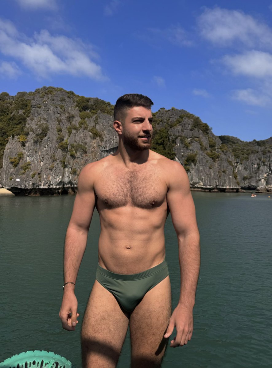 benfrmtn's tweet image. 🩲