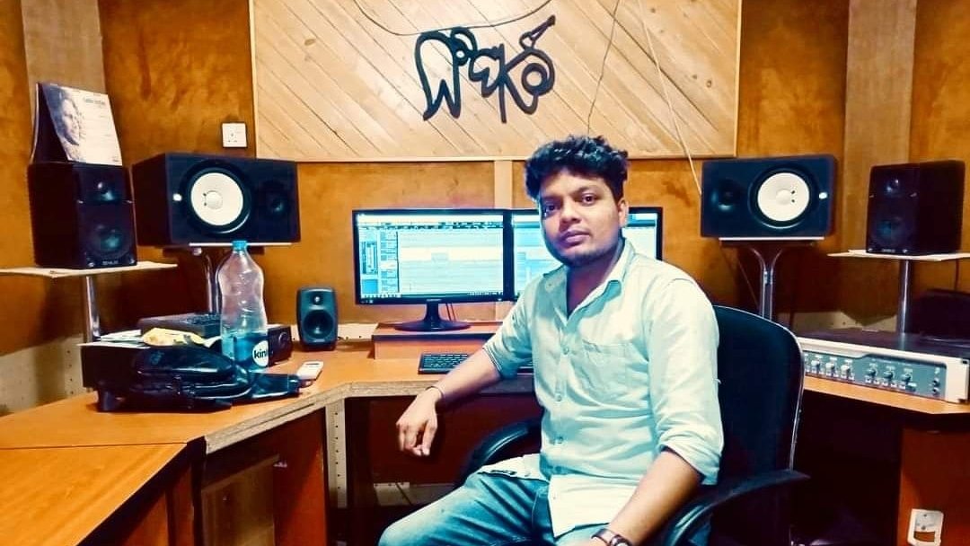 প্যারা লাগে ক্ষ্যাত গায়ক সুজনের ইউটিউব চ্যানেলে ১ লাখ সাবস্ক্রাইব পূর্ণ