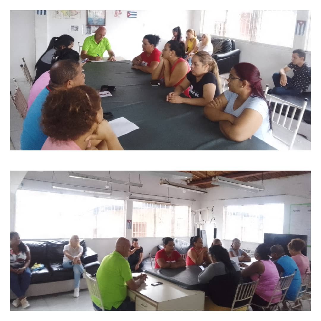 Estado #Bolivar se realiza matutino los Asesores estaduales y vicejefes con noticias nacionales e internacionales .<a href="/cubacooperaven/">Brigada Médica Cubana en Venezuela</a> <a href="/Cubacooperabol2/">Brigada Médica 🇨🇺 Bolívar🇻🇪</a> #CubaCoopera #CubaPorlaVida