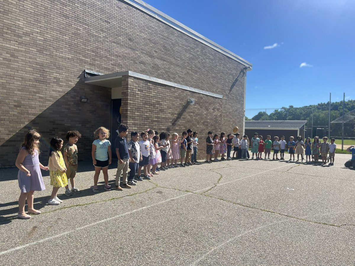 A beautiful morning to celebrate our Kindergarteners!