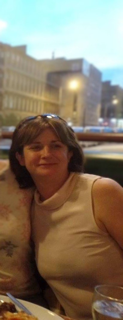 Y_Pengwern's tweet photo. Croeso nol Christeen sydd wedi dod o Awstralia i helpu ni dros yr haf/ Welcome to Christeen who has come back to help us over the summer..all the way from Australia #gudday #noladra #tafarngymunedol https://t.co/hfV1Z32Flf