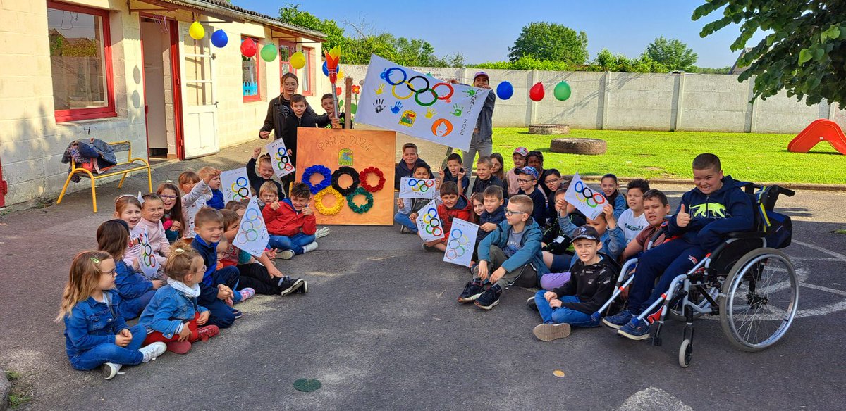 #éducation Relai 10 La flamme olympique poursuit sa course dans la circonscription de CHAUNY.  L'école de BLERANCOURT l'a transmise aux élèves de GUNY. Elle était attendue par tous! <a href="/FabienPle/">Fabien Ple</a> <a href="/DSDEN_Aisne/">DSDEN de l'Aisne</a> <a href="/CPD02EPS/">CPD02 EPS</a>