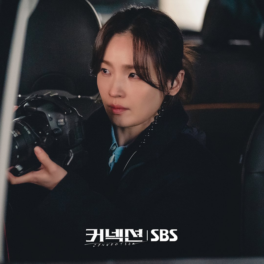 JIEONMIDO's tweet photo. Through the lens, uncovering the secrets of the stars, they said. In a world where celebrities are constantly in the spotlight, the role of a paparazzi is to find the untold stories hidden in plain sight. https://t.co/XjSCKtQtW7