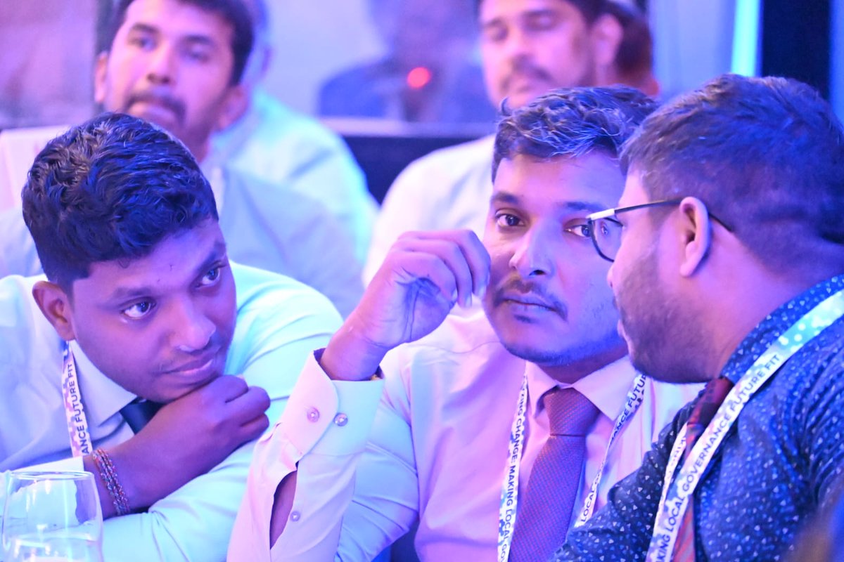 UNDPSriLanka's tweet photo. Day 1 of the @EU_in_Sri_Lanka funded #CDLG Symposium came to an end w/ over 200 participants gathering to discuss & exchange ideas on how #LocalGovernments in 🇱🇰 have benefitted from the project + explored #opportunities to scale these initiatives. https://t.co/NDOCea8XZo