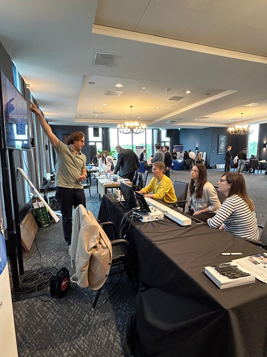 EANSonline50's tweet photo. #HappeningNow in Amsterdam, the EANS Basic #Endovascular Course is in full swing! Young and aspiring neurosurgeons are honing their skills in endovascular methods and techniques, with plenty of hands-on simulator work.  🧠💪 #EANSCourse #EANSonline https://t.co/ukMprKd7qP