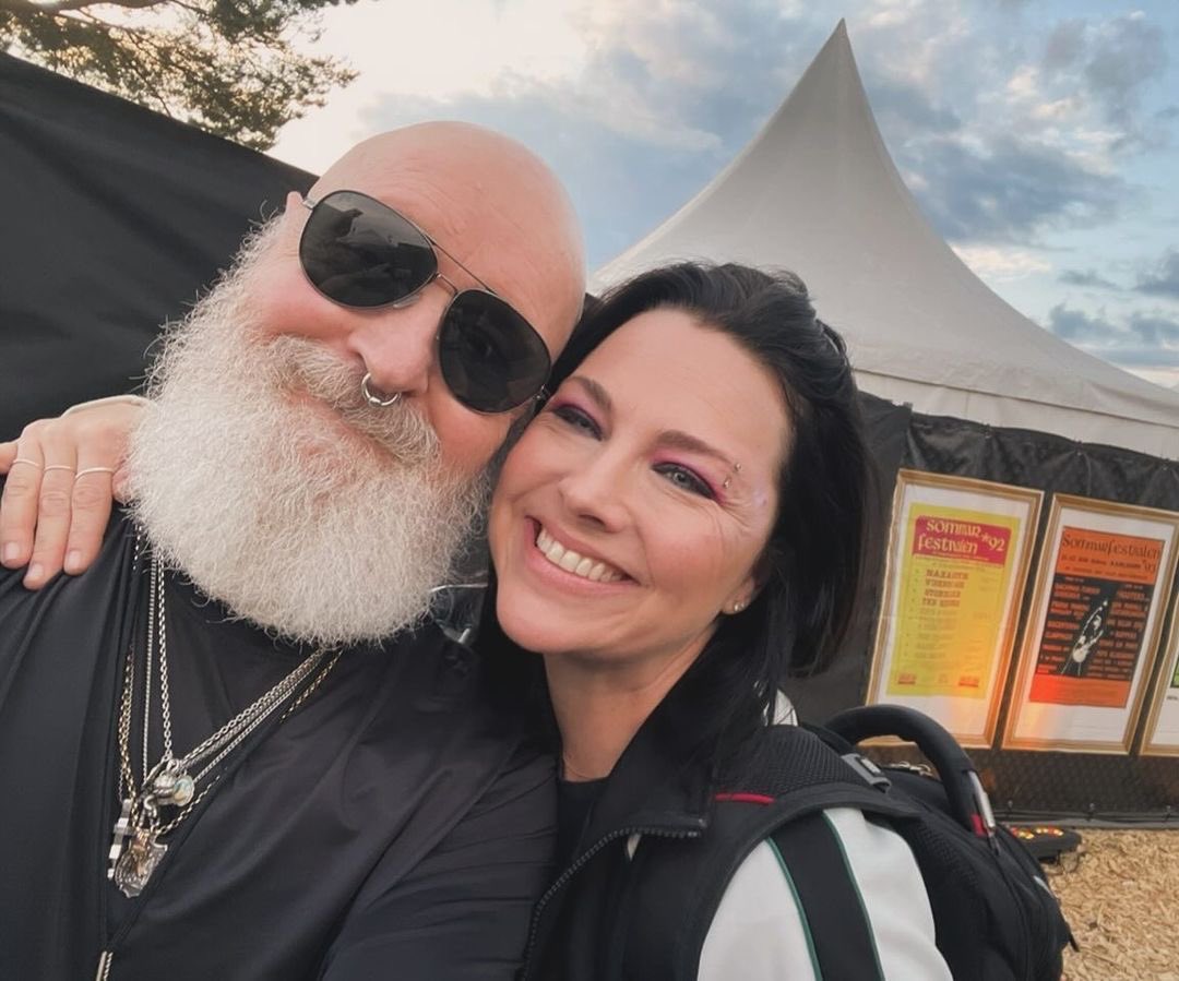 Amy Lee with <a href="/judaspriest/">Judas Priest</a> Rob Halford! Living legends ❤️‍🔥 

📸 • robhalfordlegacy “song birds”
🤘🏻😈🎤🔊🛡️