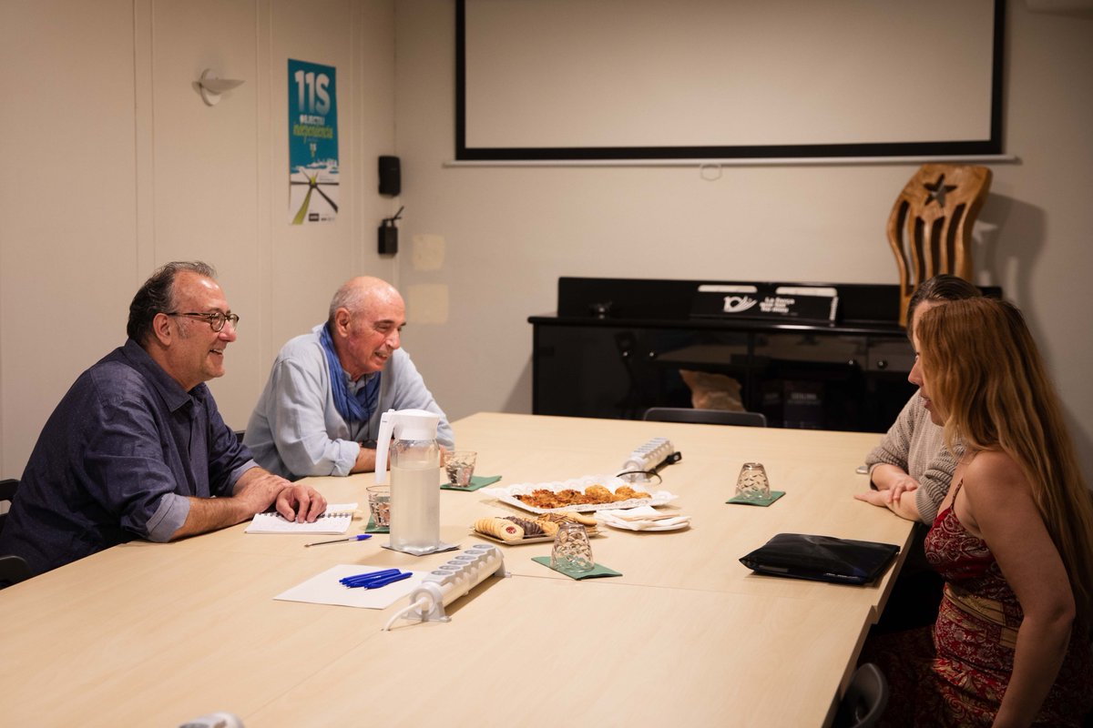 🤝 El president <a href="/XavierAntich/">Xavier Antich</a> i la vicepresidenta Marina Gay s'han reunit amb el nou president i vicepresidenta de l'<a href="/assemblea/">Assemblea Nacional Catalana</a>, <a href="/lluis_llach/">Lluís Llach</a> i @nohemifreiheit

Hem parlat del moment polític actual, dels principals objectius compartits i de les vies coincidents de col·laboració