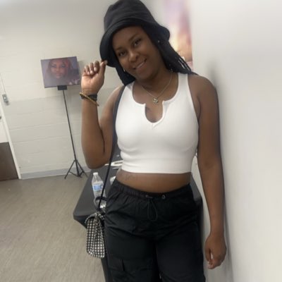 __ItsLeslieee's tweet photo. #NewProfilePic https://t.co/w41PdbT3TV