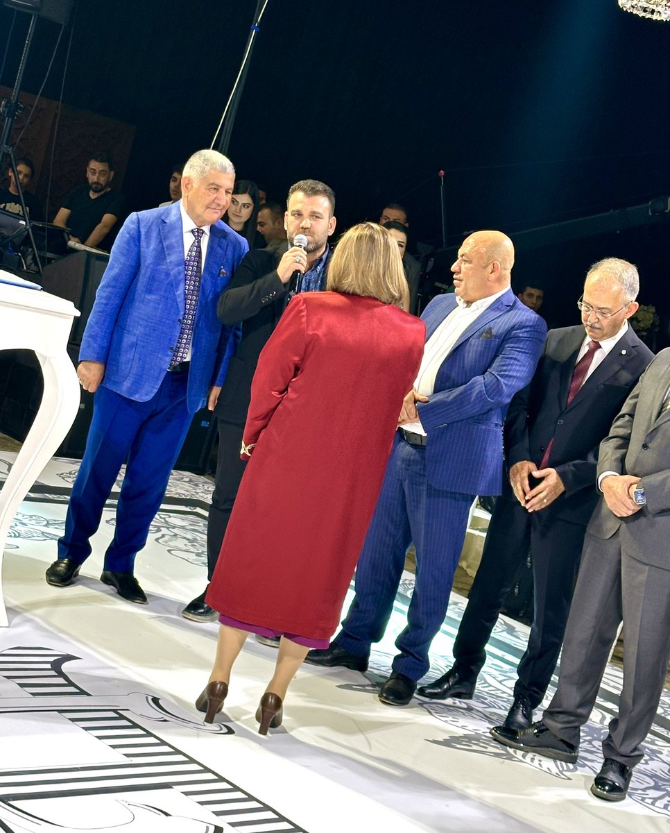 velikadooglu's tweet photo. Değerli dostlarım Sofu Çolak ve Abdülkadir Fakılı’nın kıymetli evlatları Funda ve Hamza’nın, Gaziantep Büyükşehir Belediye Başkanı Sayın @fatmasahin Hanımefendi'nin huzurunda nikah şahitliği yaptık Yeni çiftimize, bir ömür boyu sağlık, huzur ve mutluluklar diliyorum. https://t.co/Bv12rGdHNy