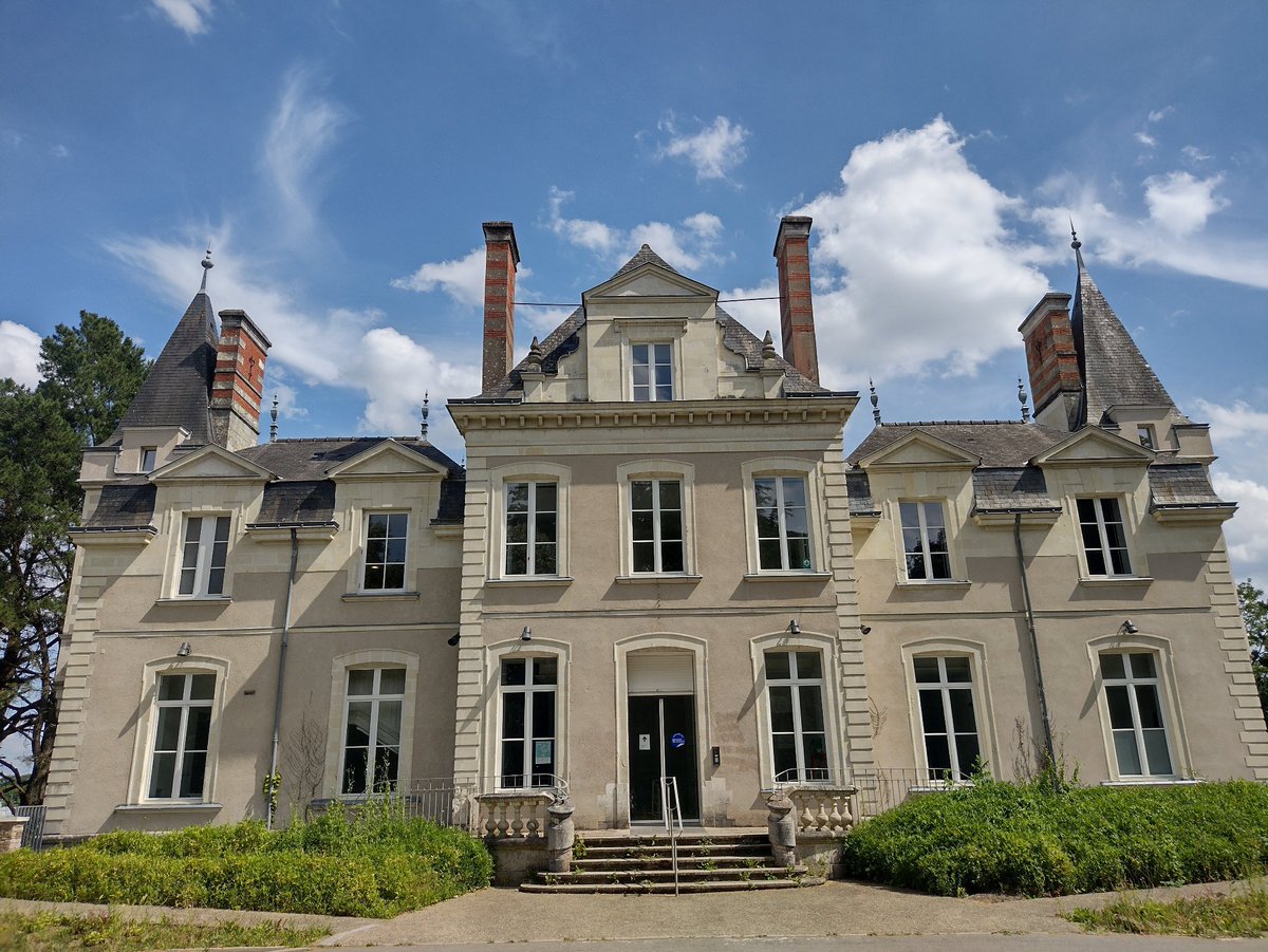 Very excited about having Doug Biber and Laurence Anthony at the FLCE Nantes with @CRINI_Nantes  @GERAS_France  on 13 and 14 June 2024 to talk about corpus methods and language for specific purposes! Sign up here to attend their talk in Nantes or online: forms.gle/aka9NhdU4b7xZv…