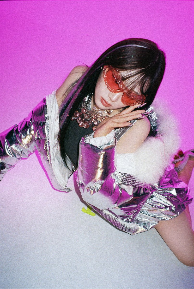 Haters be hating, but she’s still flexing. 😛