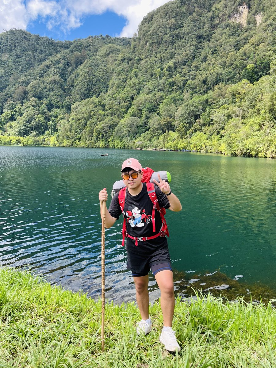 kimooooochii's tweet photo. I think I’m in love with nature and it’s all worth it. ⛺️🍃⛰️🛶 #holonized #lakeholon https://t.co/iEglZH4GmP