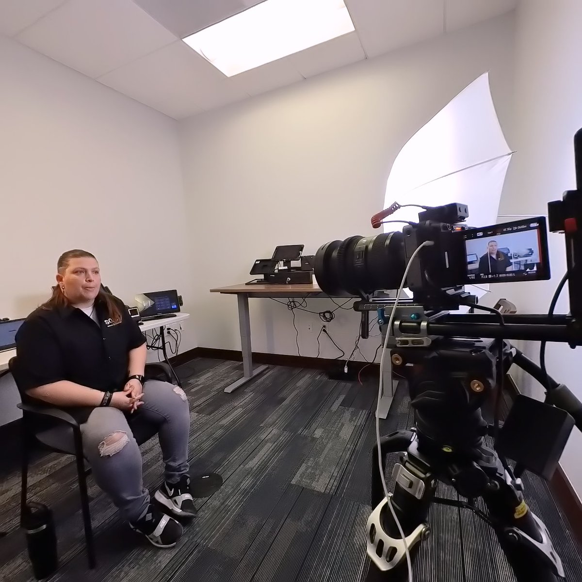 michael_savp's tweet photo. 🎬  Zuper partners with SAVP for U.S. projects, like the Sora Partners testimonial in Orlando, using a cost-effective one-man band setup to ensure high-quality production while reducing costs and maintaining consistency.

#sanantoniovideoproductions #videoproduction https://t.co/ZkaVRcnHg6