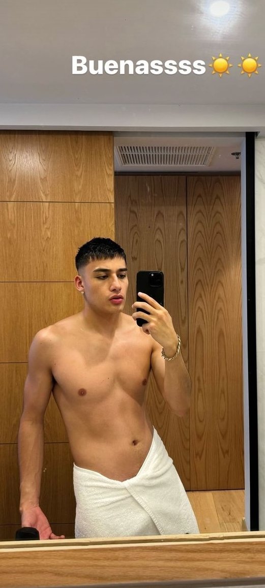 morales_da40531's tweet photo. El malilla con ese palo me dan ganas de ser chango 🍆💦🥵 https://t.co/pruq2sekEl