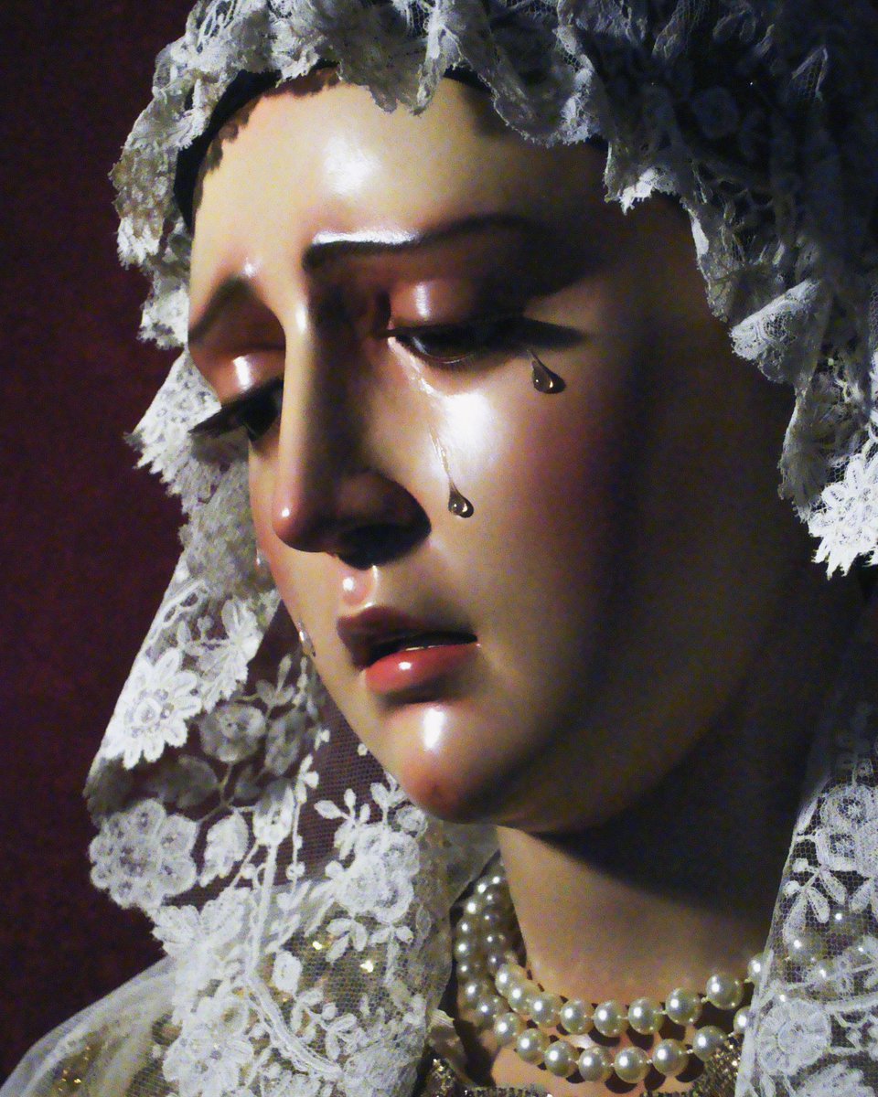 🟣 EFEMÉRIDES|| Hoy hace 6 años que llegaba a Linares Ntra. Sra. De la Victoria. En la mañana del 10 de junio de 2018 se bendecía en la Basílica de Santa María la Mayor la divina imagen de nuestra titular.

📸 Antonio Parras

#SomosVictoria