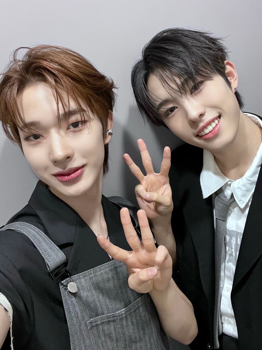 NEXZ_official's tweet photo. 6月14日(金)
日テレ系 #DayDay. 生出演📺✨

＼🐧D-3🐿／

#NEXZ_DayDay_初パフォーマンス
#Ride_the_NEXZ_Vibe
#NEXZ #ネクスジ #넥스지 https://t.co/9n0nsD4Ne1