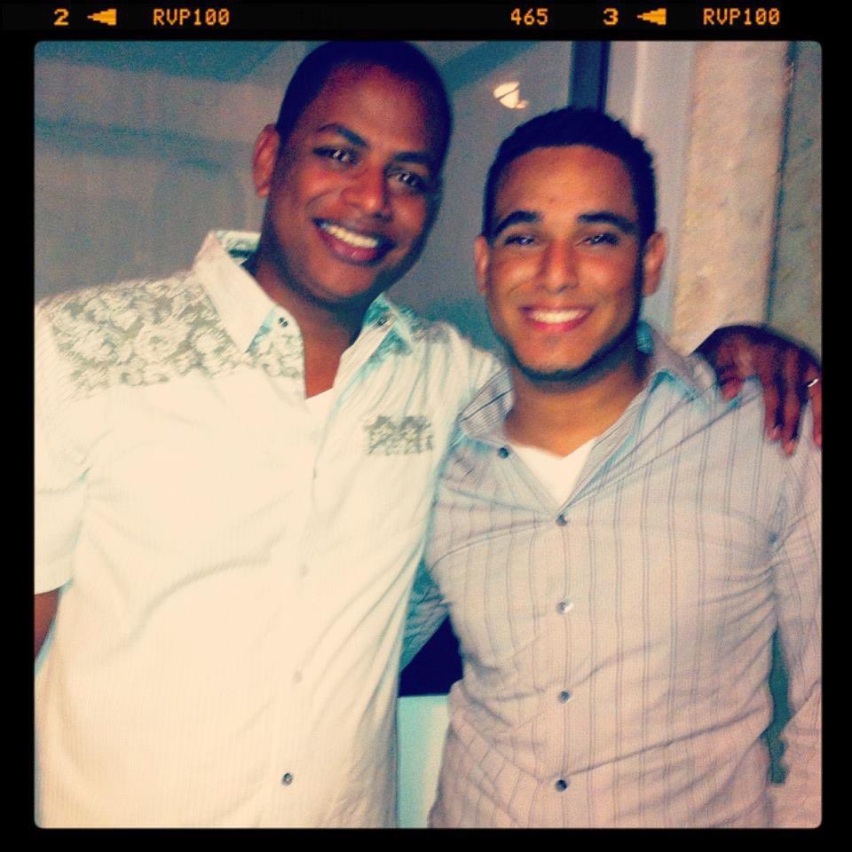 DelvisPolanco's tweet photo. Por alla por el 2010 cuando poner las fotos asi en ig era una vacaneria en yudul esa foto 😂😂😂 viendo a coscu cuando el boli andaba duro @bolivarvalera https://t.co/bdQKEKMpgT