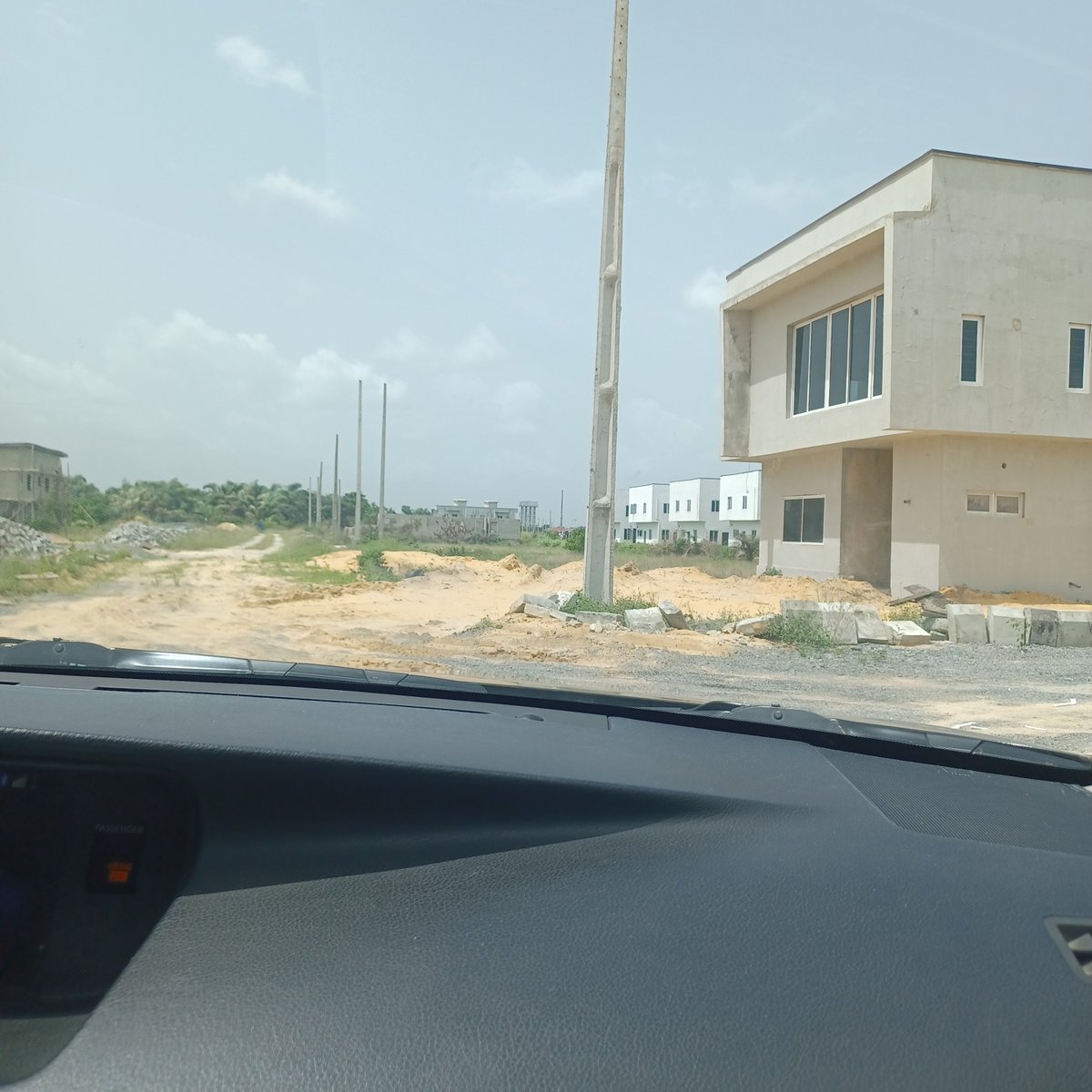 powercaplimited's tweet photo. At d nucleus of our #captivepower portfolio is a #housingdvlpr bldng 2 premier resort-style estates in #Lekki &amp; #Uyo on a cumulative land expanse of 358 hectares. Prjct stands as a #testament to our firms tech-prowess in RE deployment. 
@REANigeria @AllOnEnergy @Sterling_Bankng https://t.co/RbvIoqFu7X
