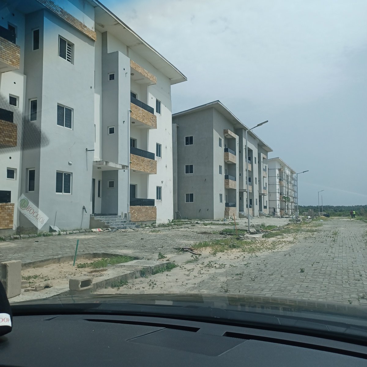 powercaplimited's tweet photo. At d nucleus of our #captivepower portfolio is a #housingdvlpr bldng 2 premier resort-style estates in #Lekki &amp; #Uyo on a cumulative land expanse of 358 hectares. Prjct stands as a #testament to our firms tech-prowess in RE deployment. 
@REANigeria @AllOnEnergy @Sterling_Bankng https://t.co/RbvIoqFu7X