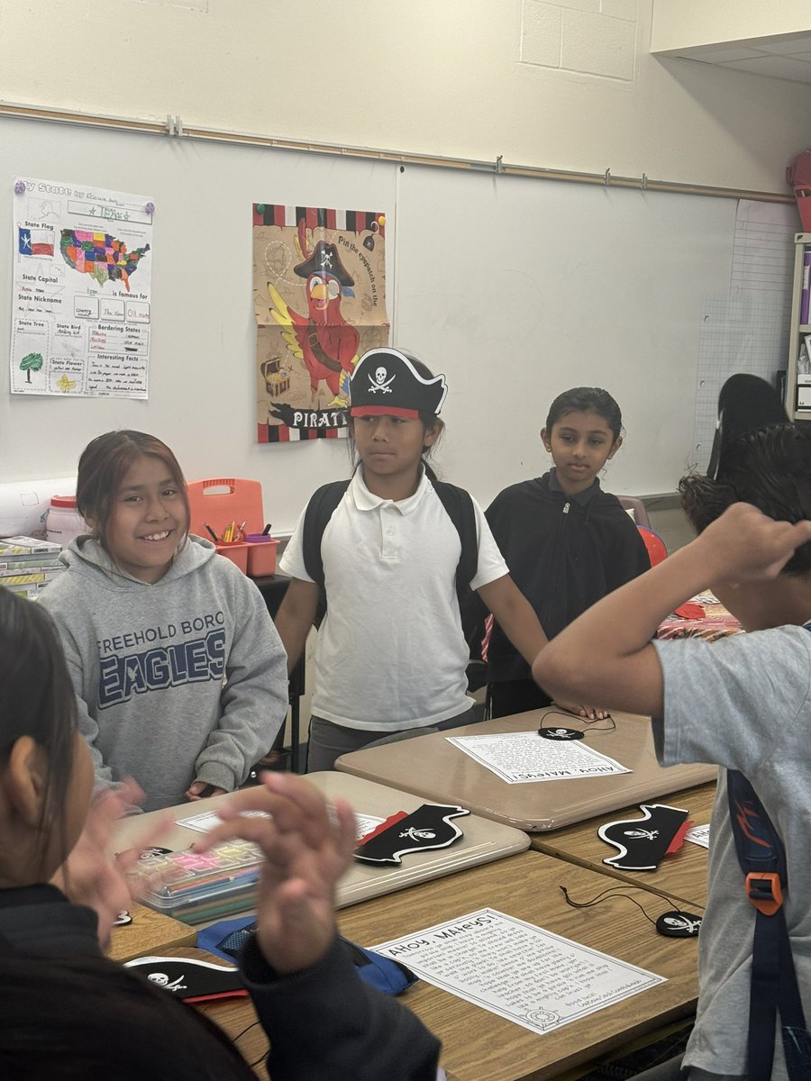 Ms.Trattler tweet media