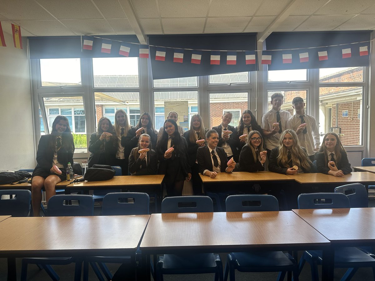 Pink buns to celebrate the end of the GCSE Spanish exams 🇪🇸