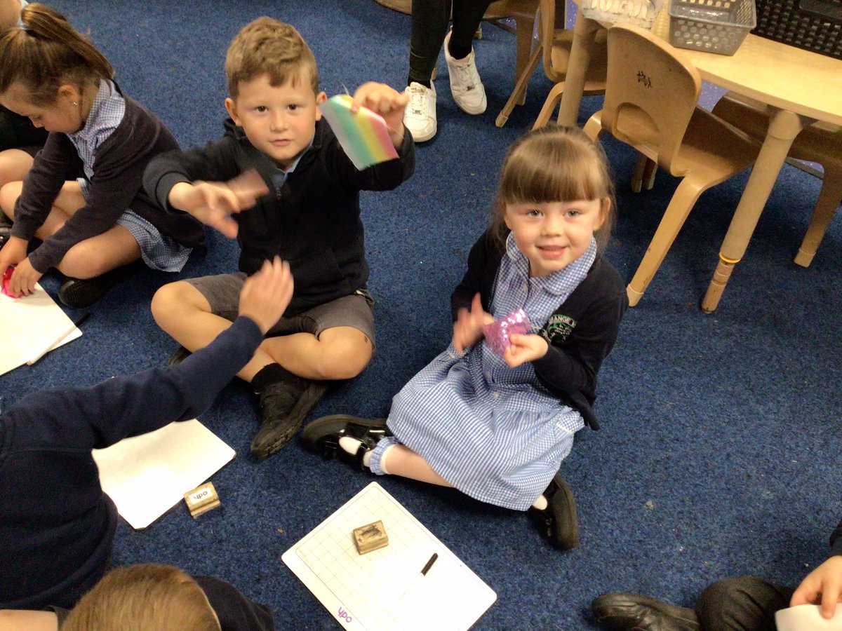 ReceptionGV's tweet photo. This week we are readingThe Rainbow Fish. We explored with different materials similar to the rainbow fish and thought of some wonderful vocabulary. 🐠 #TheWriteStuff #OMARinaction #POWERScurriculum https://t.co/Ehmuj8abta