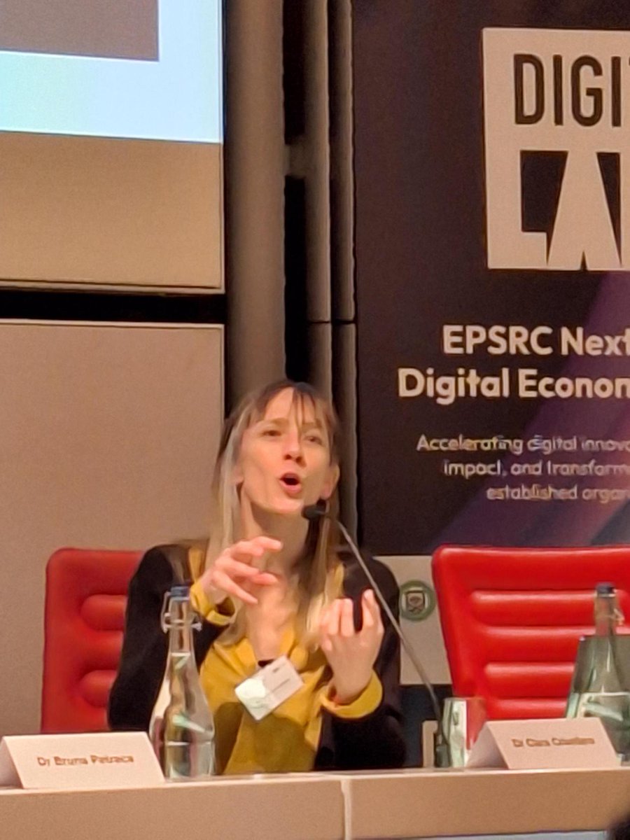 OpenLab_Ncl's tweet image. It's a pleasure to join our fellow Digital Economy Research Centres at #DENexus today.
So far:
✨ @Dave_kirk showcased some highlights from the @digi_citizens project - a collab between @OpenLab_Ncl, @NorthumbriaPsy & @PaCTLab
✨ @unsolopunto talked about Equitable and…