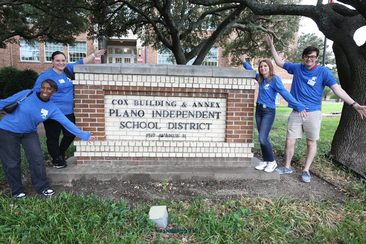 Plano_Schools's tweet photo. Applications for Plano ISD's 2024-25 Leadership &amp; Ambassador program are open. Participants will learn about the district's goals and get involved! 𝐓𝐡𝐞 𝐝𝐞𝐚𝐝𝐥𝐢𝐧𝐞 𝐭𝐨 𝐚𝐩𝐩𝐥𝐲 𝐢𝐬 𝟏𝟏:𝟓𝟗 𝐏𝐌 𝐨𝐧 𝐉𝐮𝐧𝐞 𝟏𝟕.
📝https://t.co/NkpbimdxTX
#LevelUpPlanoISD https://t.co/Sob7omOEvh