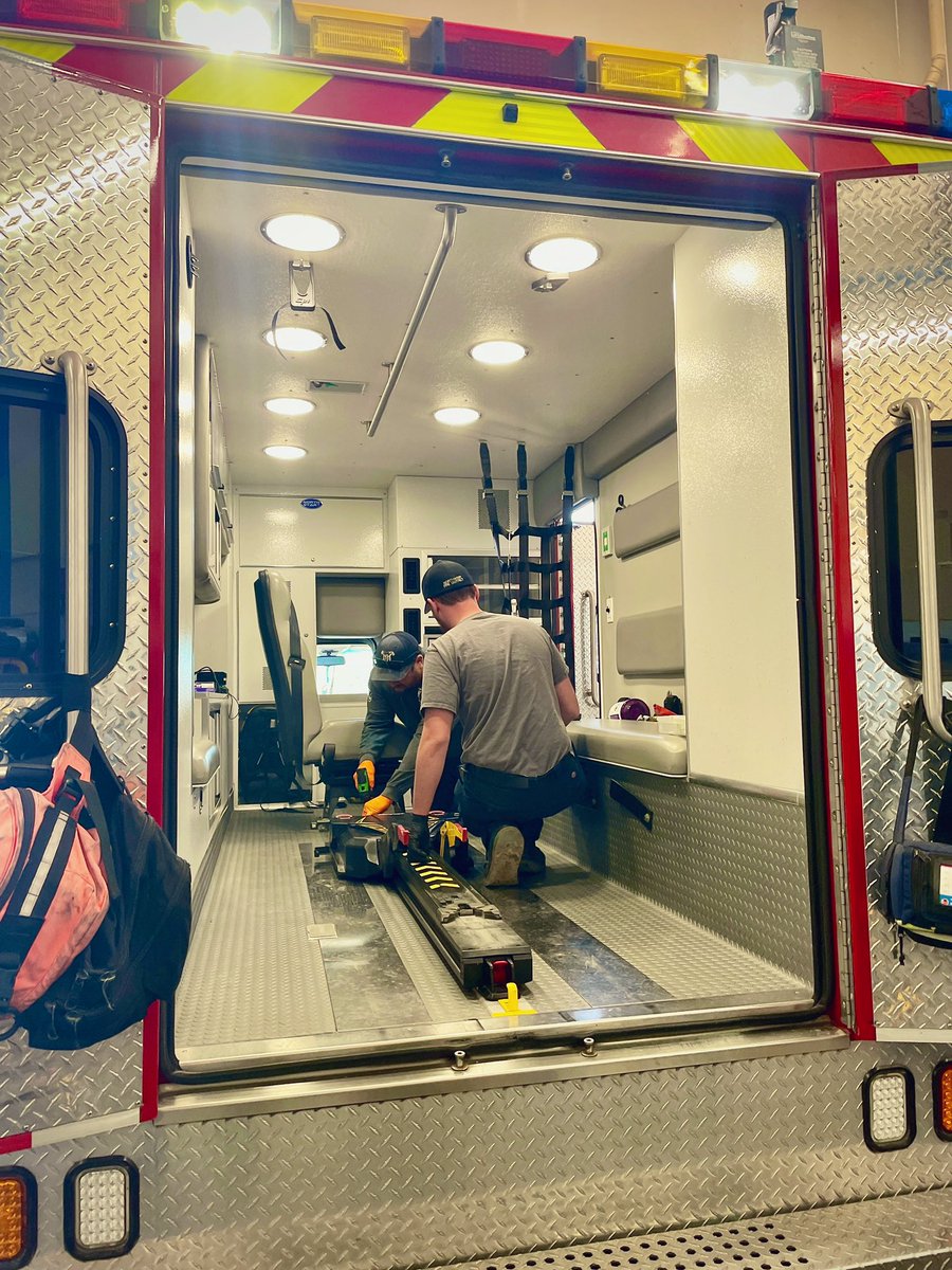 NorthwestFire's tweet photo. Members of our Fleet Division work meticulously to maintain ambulances, fire engines, brush trucks, and all other vehicles for the District. From expert mechanics to logistics coordinators, the #FleetDivision ensures that we are always ready to respond at a moment's notice! 🚒🚑 https://t.co/SltAGcuCZR