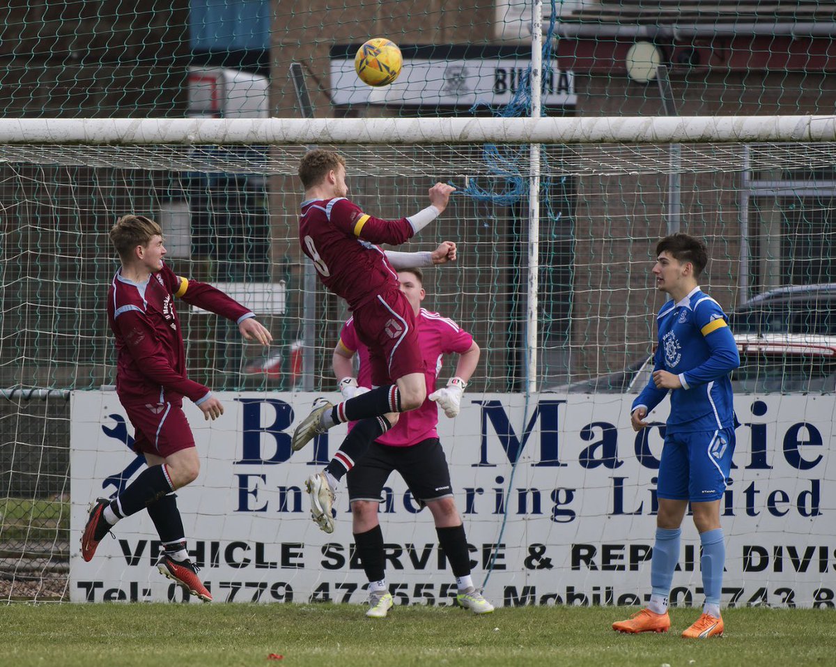 Felt good to be back in net yesterday after 3 years <a href="/BehaltKeeps/">Behalt Goalkeeping</a> smashed it out the park with the gloves as always 🙌🏼