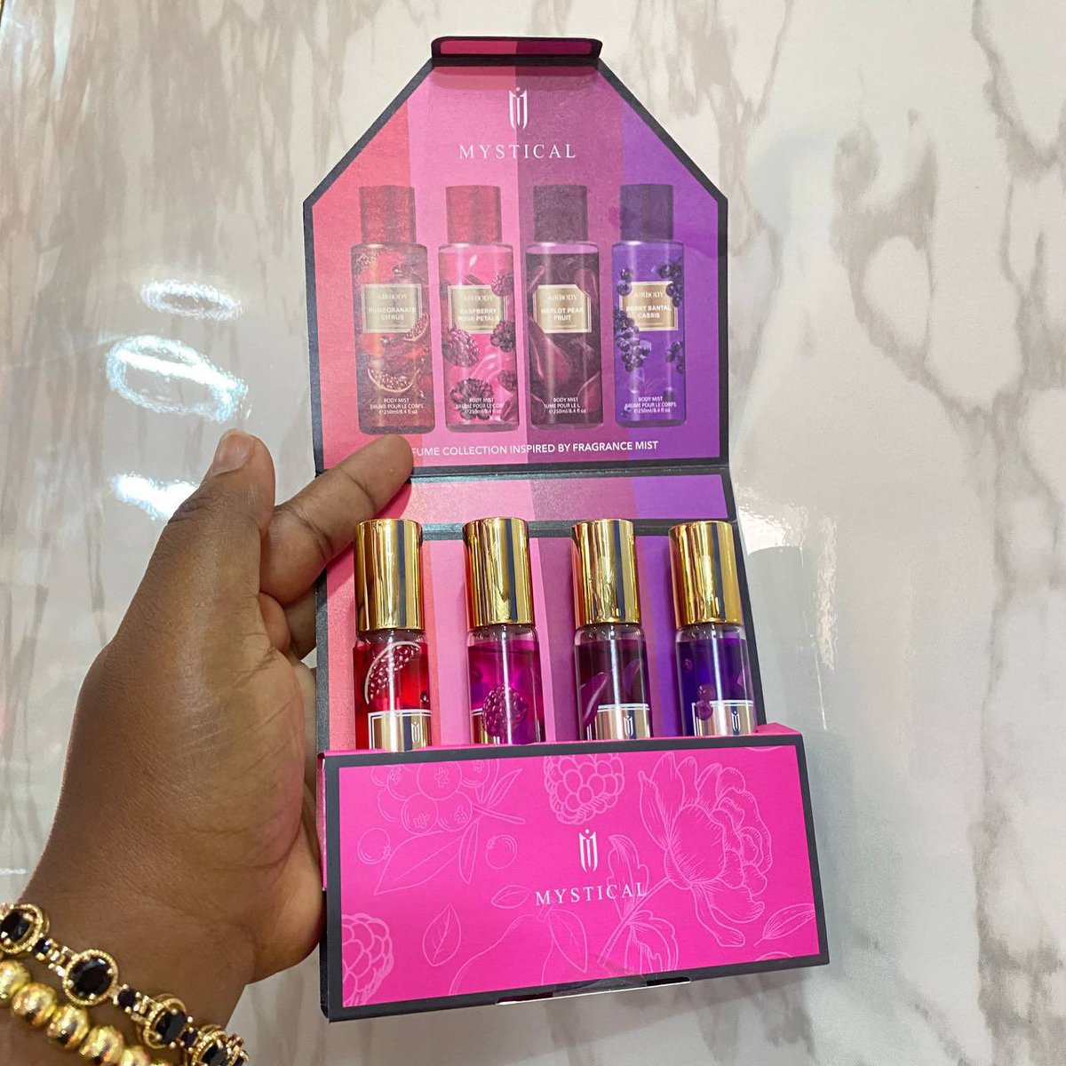 Kanyin scents🌺💙 tweet media