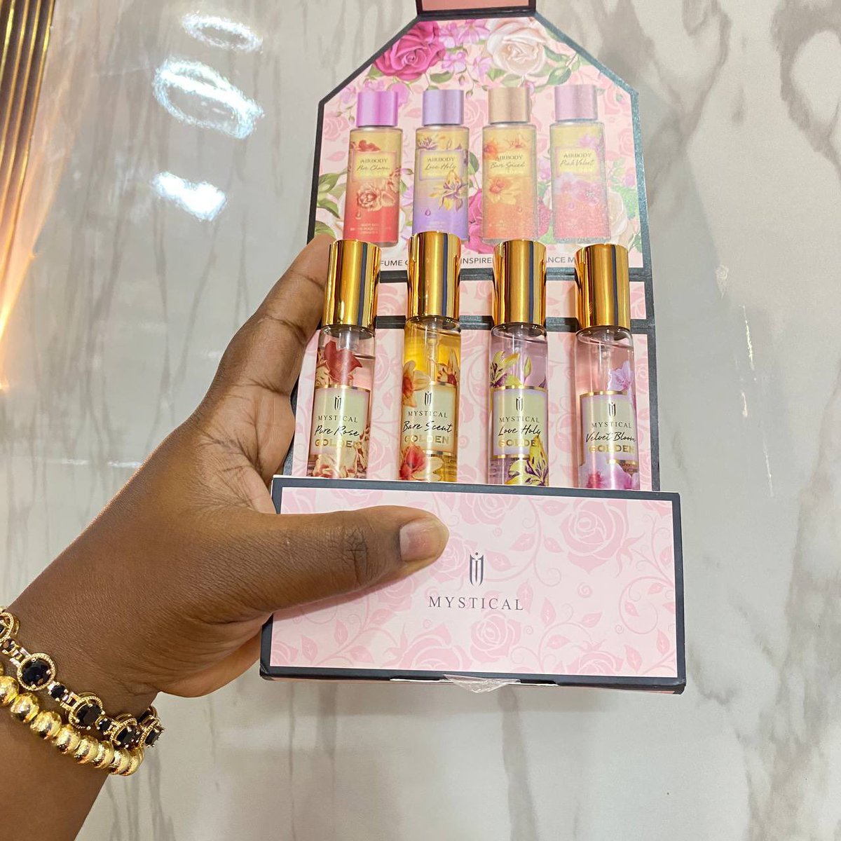 Kanyin scents🌺💙 tweet media