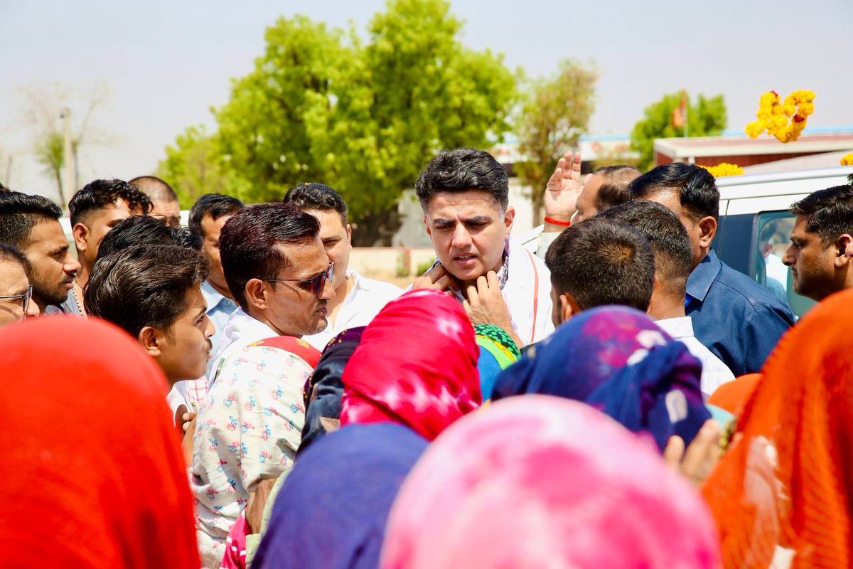 अपनों के साथ....

आज मेरे विधानसभा क्षेत्र टोंक आगमन पर। <a href="/SachinPilot/">Sachin Pilot</a>
