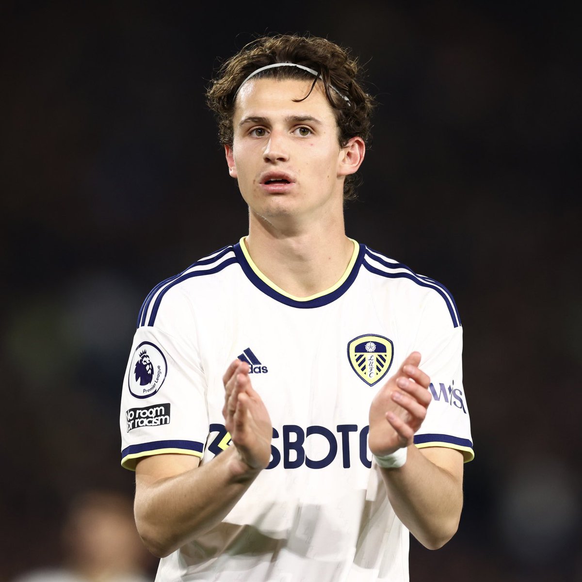 secondtierpod's tweet photo. Brenden Aaronson is set to play for Leeds next season.

😳😳

(Via: @GrahamSmyth)

#LUFC https://t.co/ucsmraTSLk