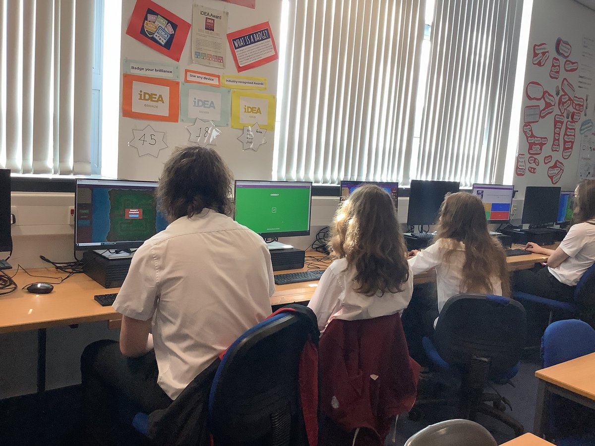 FHSComputing's tweet image. Miss Mutter’s Senior games class are engaged in their @PlayBlooket starter on game genres 

#weareFHS #FHSDigiLearn