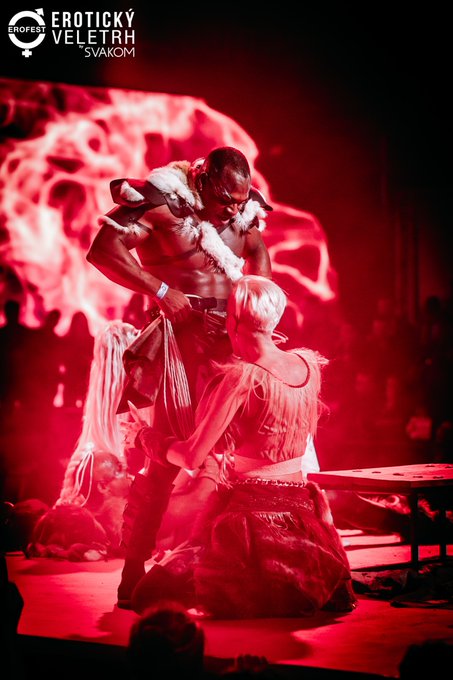 Some vivid photos from a great show @VikingLust ⚔️  On stage with @MrJonnyOblong and @AaronRockxxx  Stay<a class="tags" target="_blank" title="On Twitter" href="/?out=eyJ0eXAiOiJKV1QiLCJhbGciOiJIUzUxMiJ9.eyJpYXQiOjE3MjI0ODcxODksImlzcyI6InR3cG9ybnN0YXJzLmNvbSIsIm5iZiI6MTcyMjQ4NzE4OSwiZXhwIjoxNzU0MDIzMTg5LCJyZWRpcmVjdF91cmwiOiJodHRwczovL3R3aXR0ZXIuY29tL1Zpa2luZ0x1c3QifQ.nFbKvIu8xlgmrT5Ydq-WMNJDXw3YRrJzRY4Qurj6c86vANaQQruCFeAhUgm2ZM-DsKIj1lI0nszhmQO7iJwo8w">@VikingLust</a><a href="/tag/ukrbel"class="tags"><span>#ukrbel</span></a>