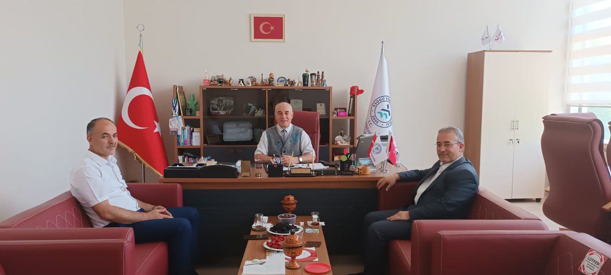 Bozüyük Müftümüz Muammer Ölmez Eskişehir Osmangazi Üniversitesi Turizm Fakültesi Dekanı Prof. Dr. Yaşar Saray'a iade-i ziyarette bulundu.

Ziyarete Şube Müdürümüz Bekir Irmak da eşlik etti.