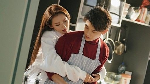 phrogonarock's tweet photo. intense love
— 6/10 —

the plot was mid and pretty cringy &amp; the FL was annoying at the start but overall i enjoyed it. it's perfect for when you just want to relax and brainlessly watch something funny and full of romance (+ the kissing scenes were amazing) https://t.co/l7UnK5sJdd