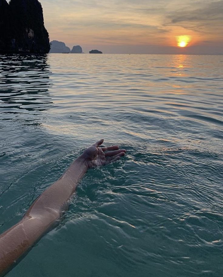 بحر 🌊 (@butterflless) on Twitter photo 