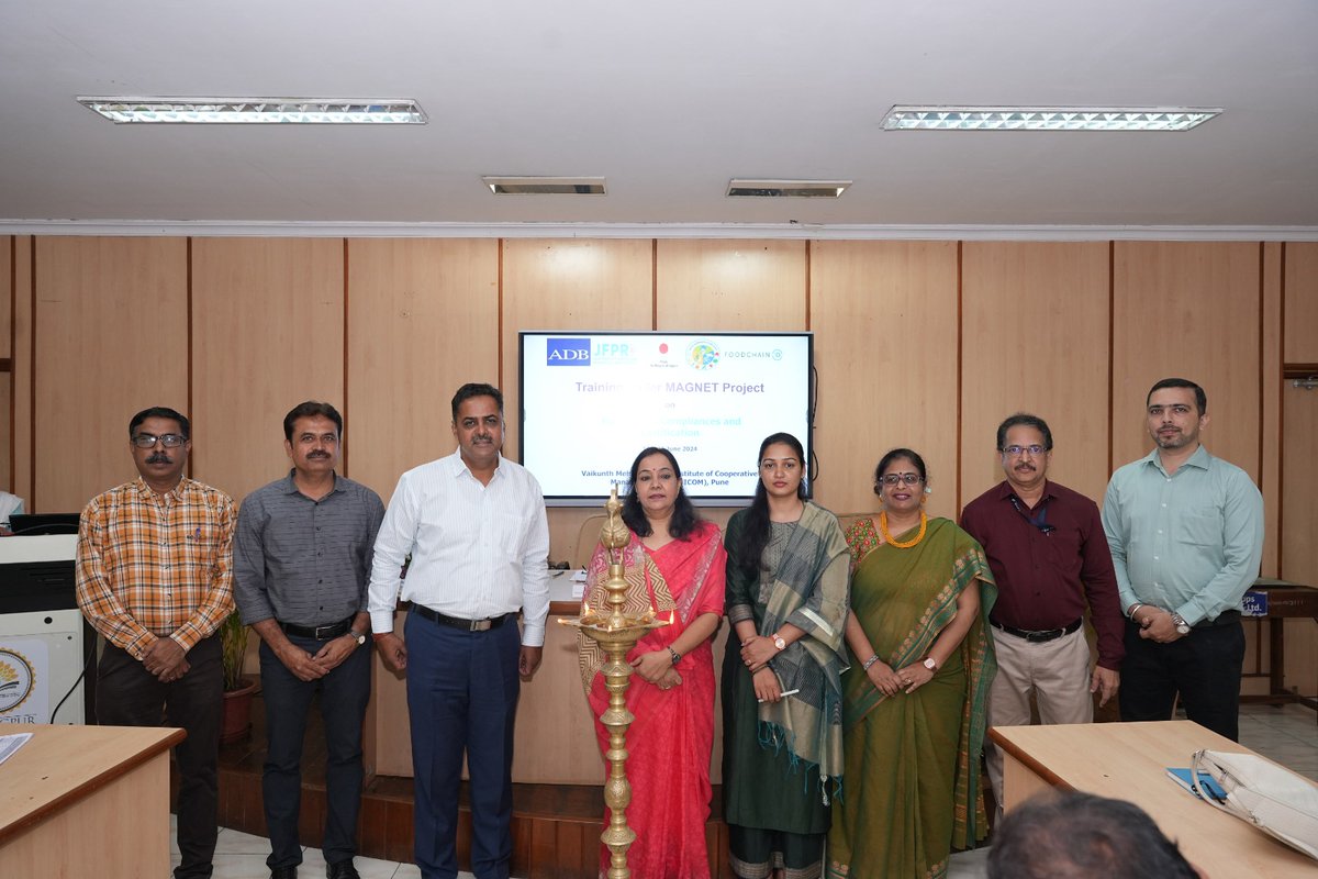 VAMNICOM_Pune's tweet photo. A Training Programme for Farmers under Maharashtra Agri-Business Network (MAGNET) Project, Govt. of Maharashtra has been organized by FoodChain ID in Collaboration with VAMNICOM. #MAGNETProject #MaharashtraAgribusiness #FarmerTraining https://t.co/cEAkIRxz4L